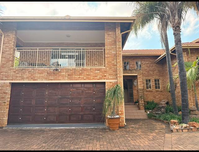 4 BEDROOM HOUSE FOR SALE IN CASHAN